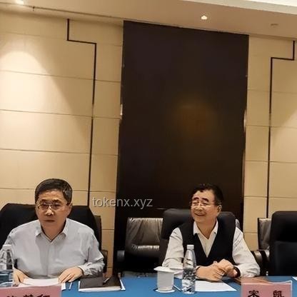 媒体视角下：足协单方终止与伊万合作的深度对比分析